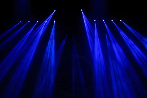 Bunte LED-Bühnenbeleuchtung mit Spots und Lichteffekten