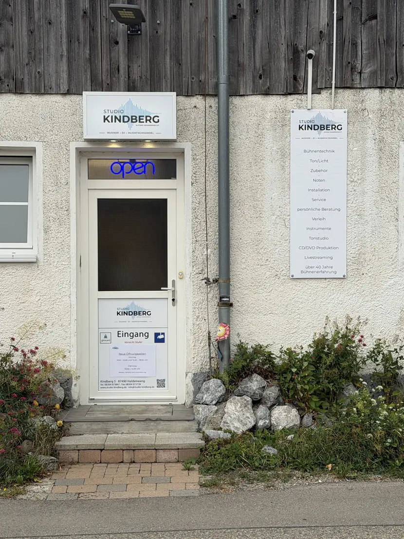 Studio Kindberg Außenansicht Eingangstüre
